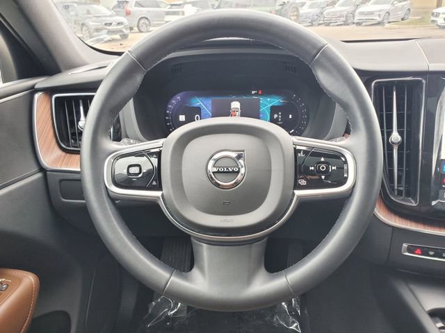Certified 2023 Volvo XC60 B5 Plus image 27