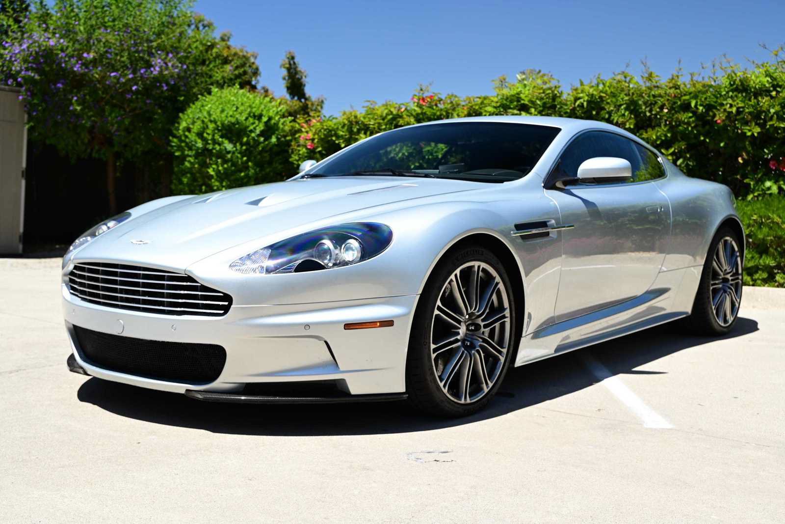 Used 2009 Aston Martin DBS Coupe RWD image 3