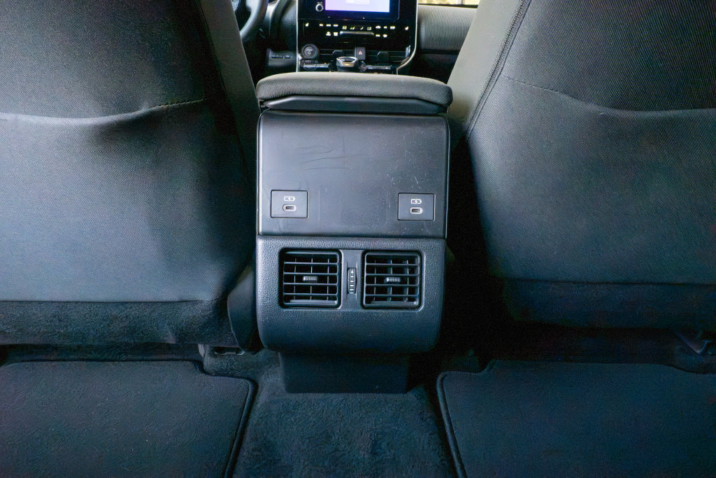 Certified 2023 Subaru Solterra AWD image 18