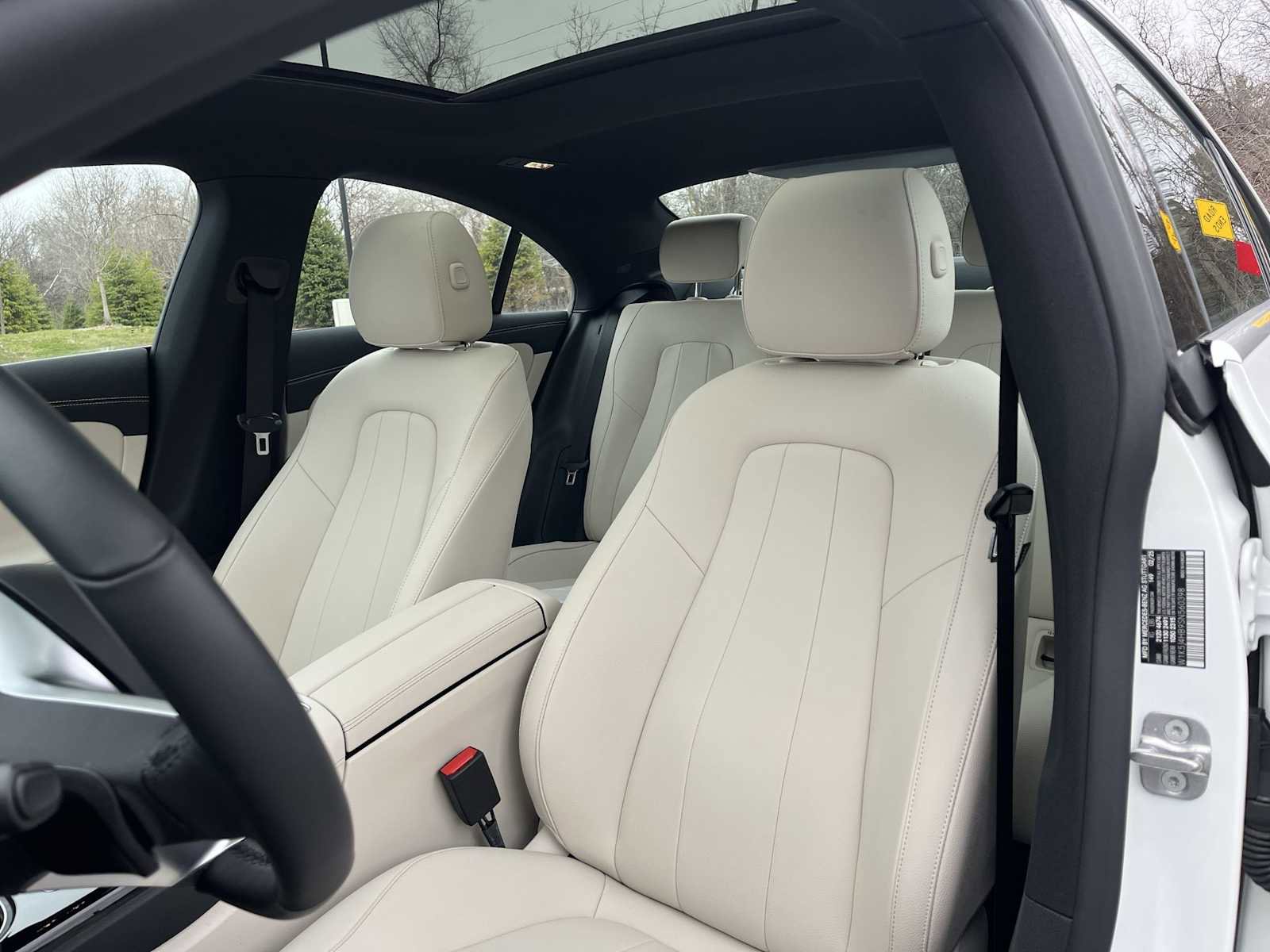 Used 2025 Mercedes-Benz CLA 250 4MATIC image 29