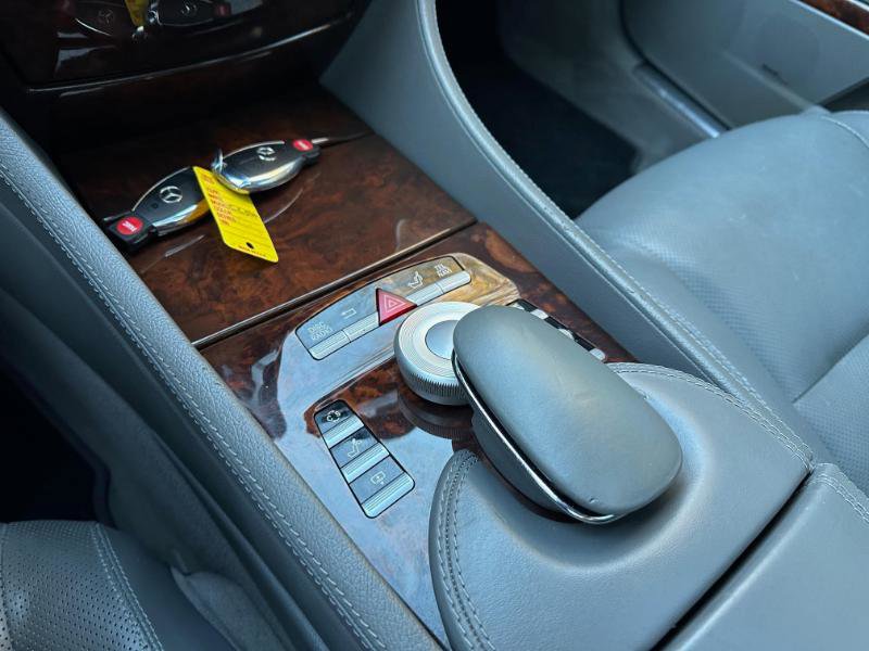 Used 2010 Mercedes-Benz CL 550 4MATIC w/ Sport Pkg image 34
