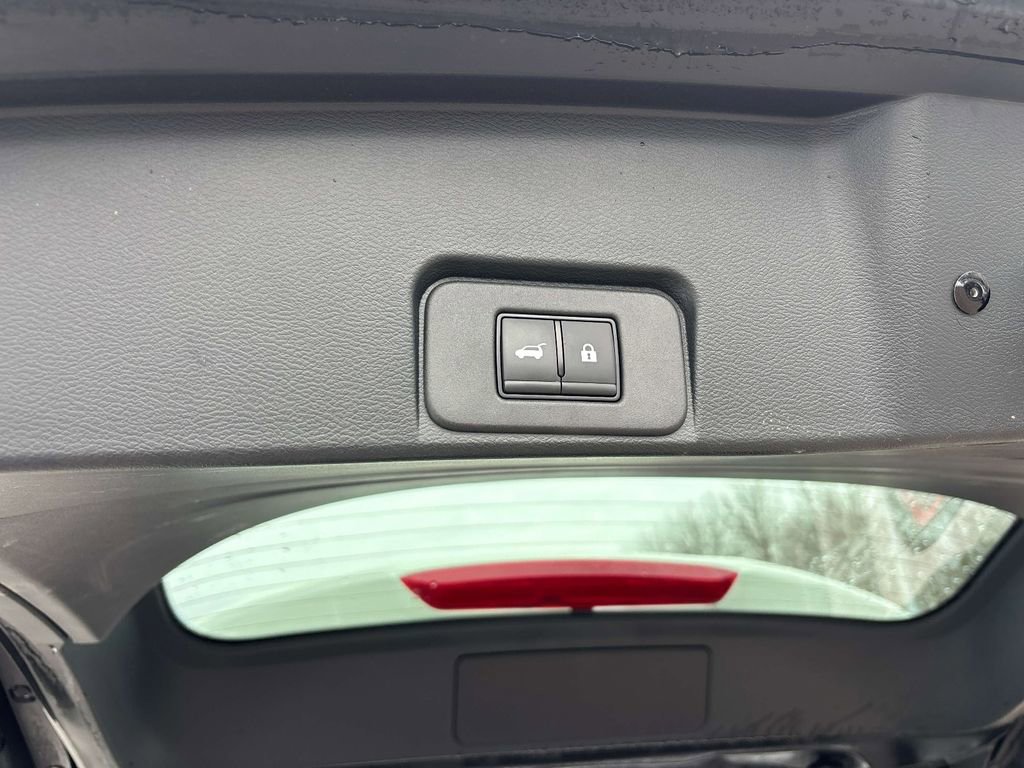 Used 2023 Nissan Rogue SV w/ SV Premium B Package image 15