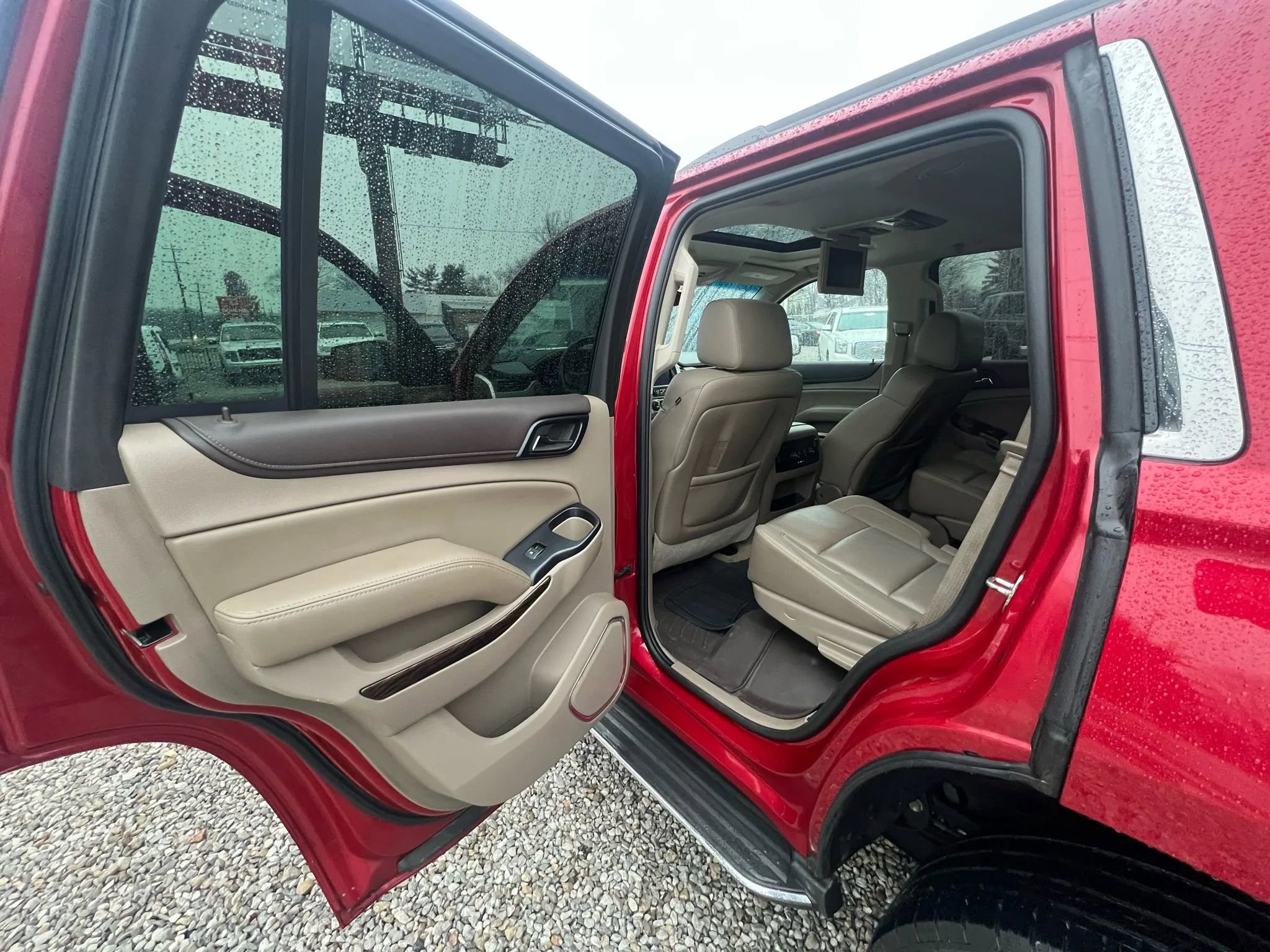 Used 2015 GMC Yukon SLT w/ Open Road Package image 11