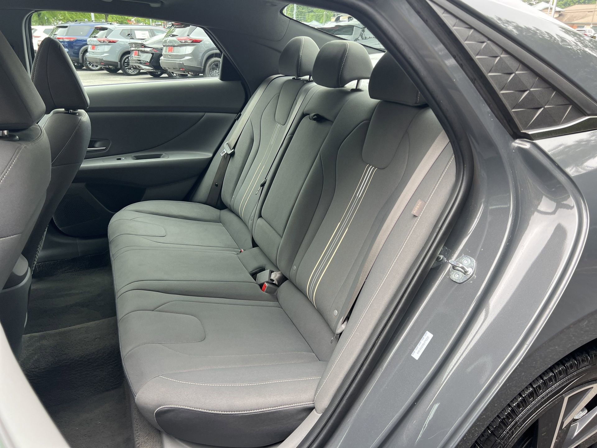 Used 2025 Hyundai Elantra SEL FWD image 19