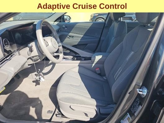 Used 2025 Hyundai Elantra SEL image 10
