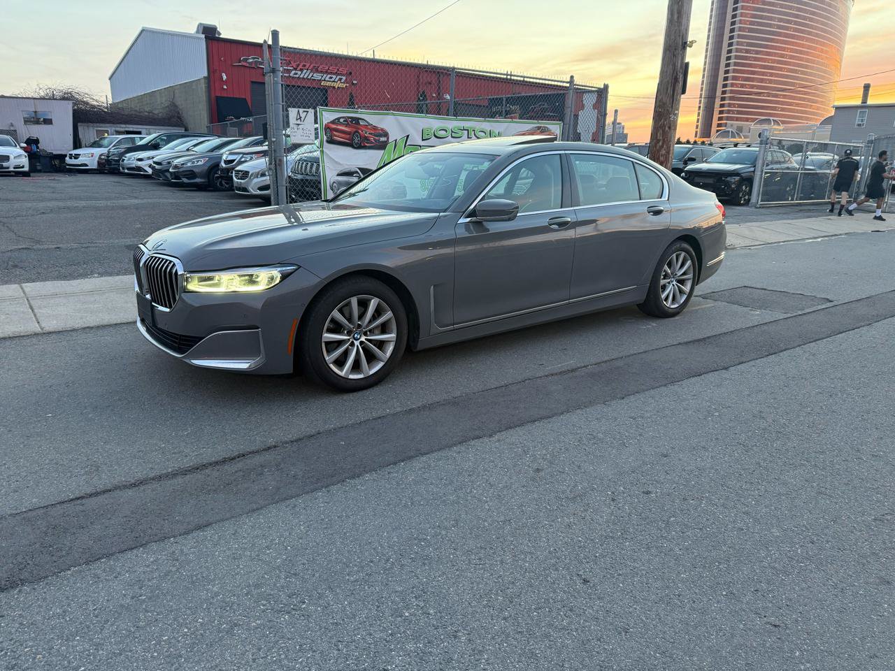 Used 2022 BMW 740i xDrive w/ Premium Package AWD/4WD image 1