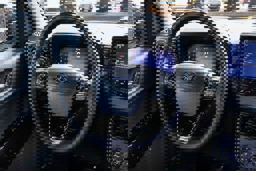 New 2026 Ford Maverick Lariat w/ Black Appearance Package image 16