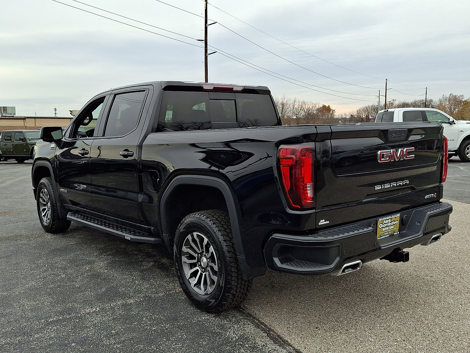 Used 2021 GMC Sierra 1500 AT4 w/ AT4 Value Package image 5