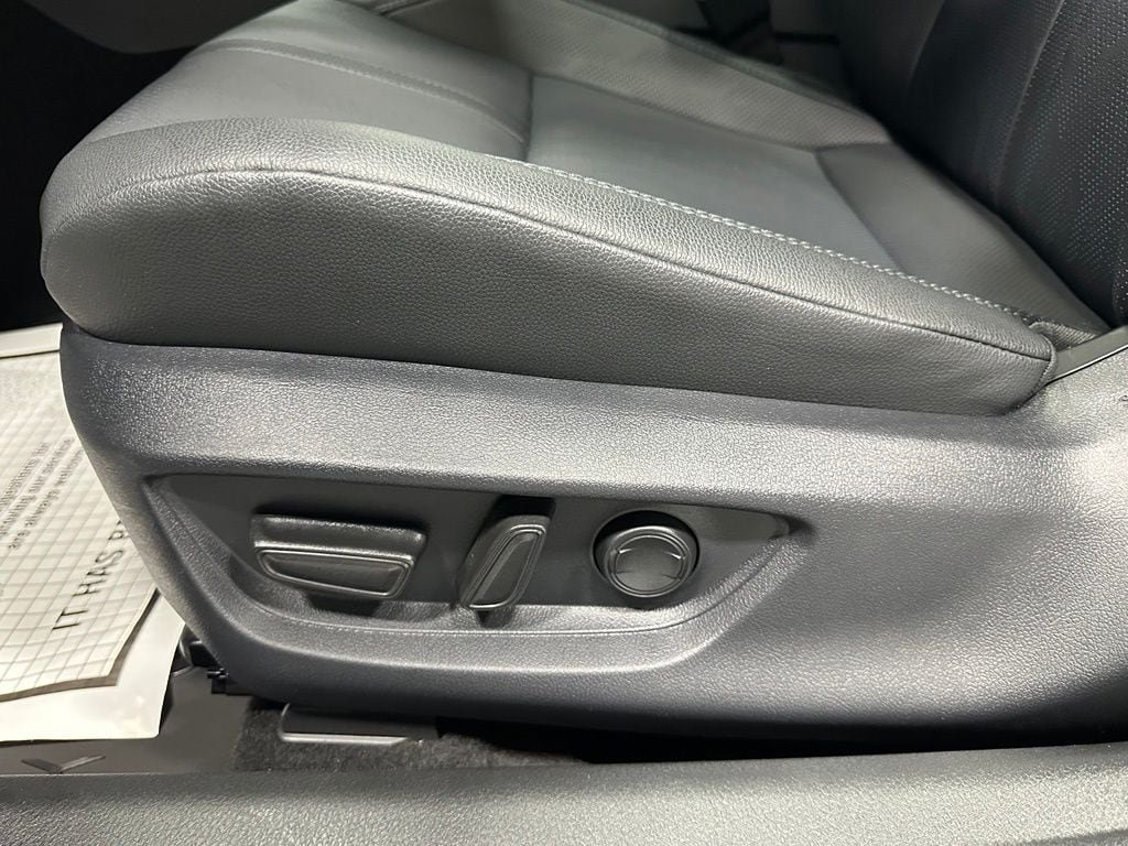 Used 2026 Toyota Camry XSE FWD image 12