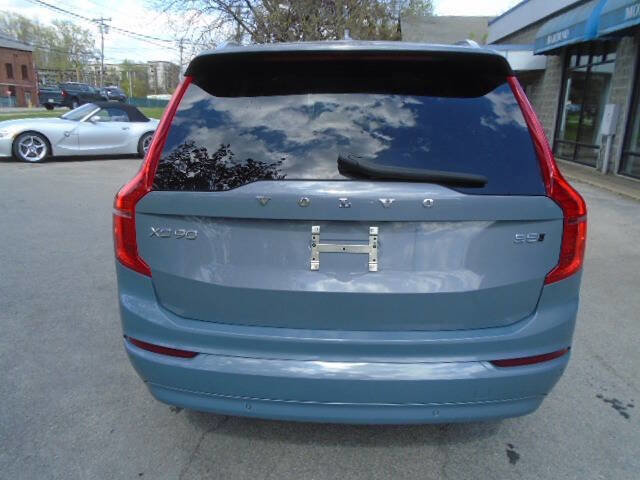 Used 2023 Volvo XC90 B5 Core AWD/4WD image 5