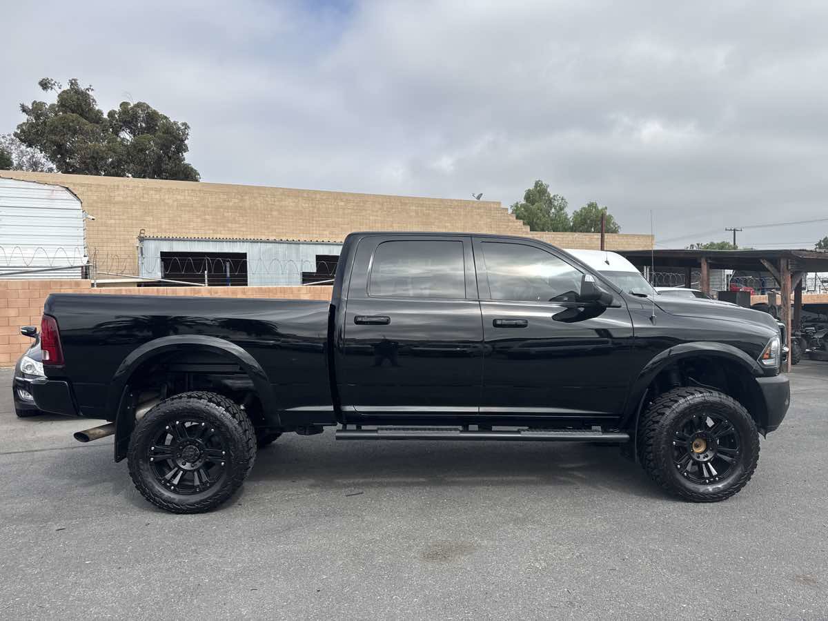 Used 2014 RAM 2500 Laramie w/ Black Appearance Group AWD/4WD image 13