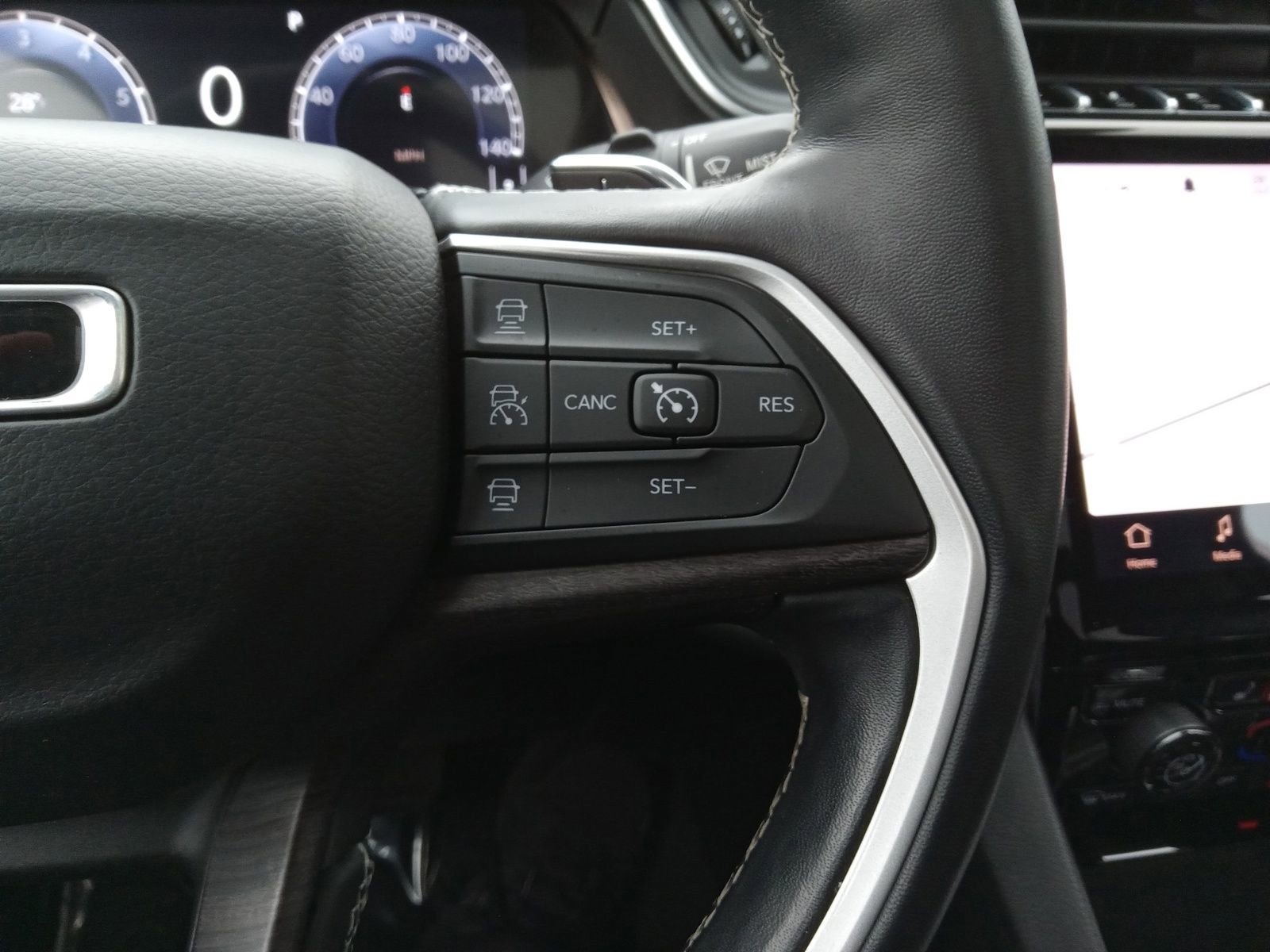 Used 2021 Jeep Grand Cherokee L Limited image 22