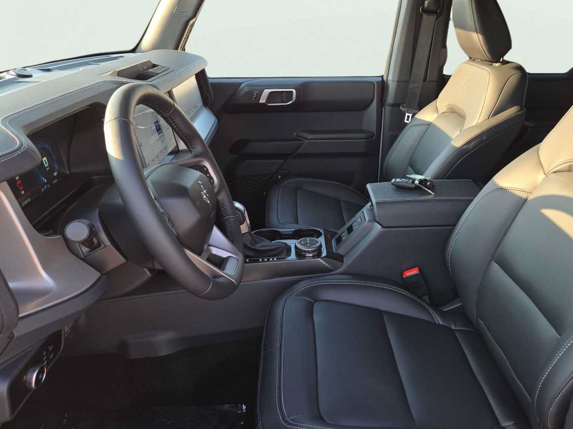 New 2026 Ford Bronco Outer Banks AWD/4WD image 9