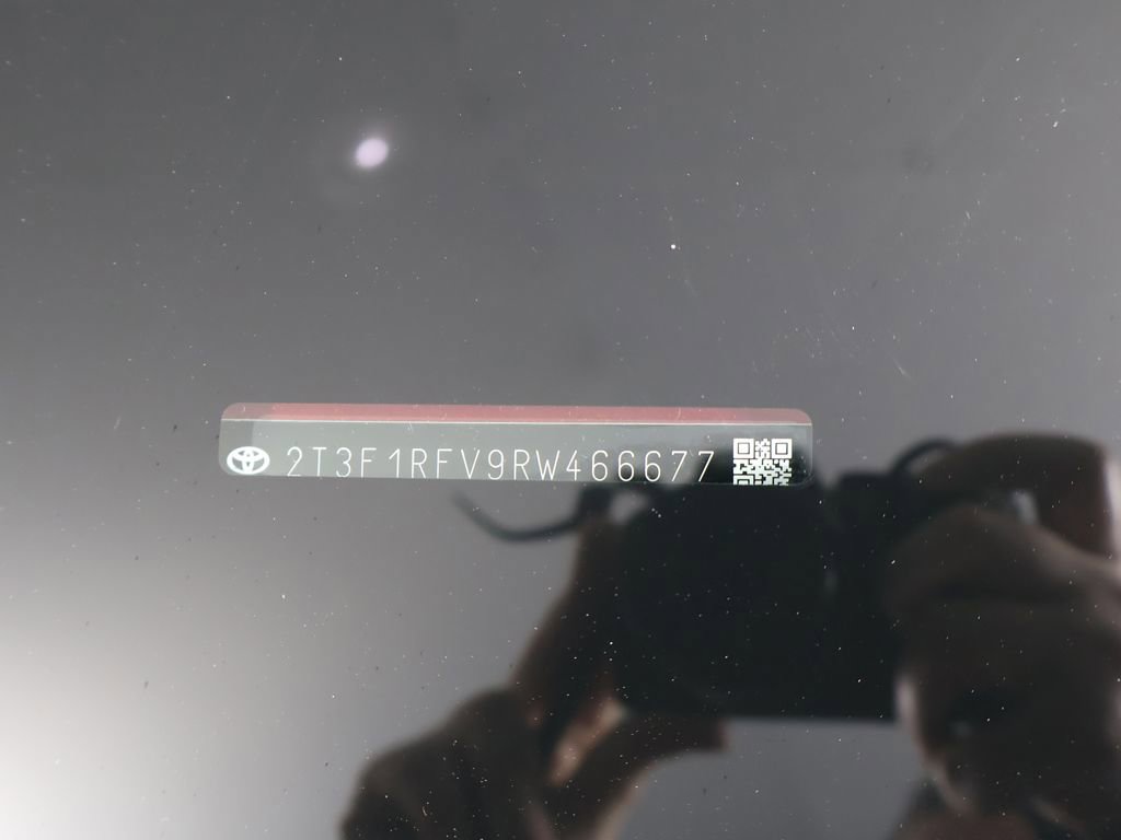 Used 2024 Toyota RAV4 LE image 43