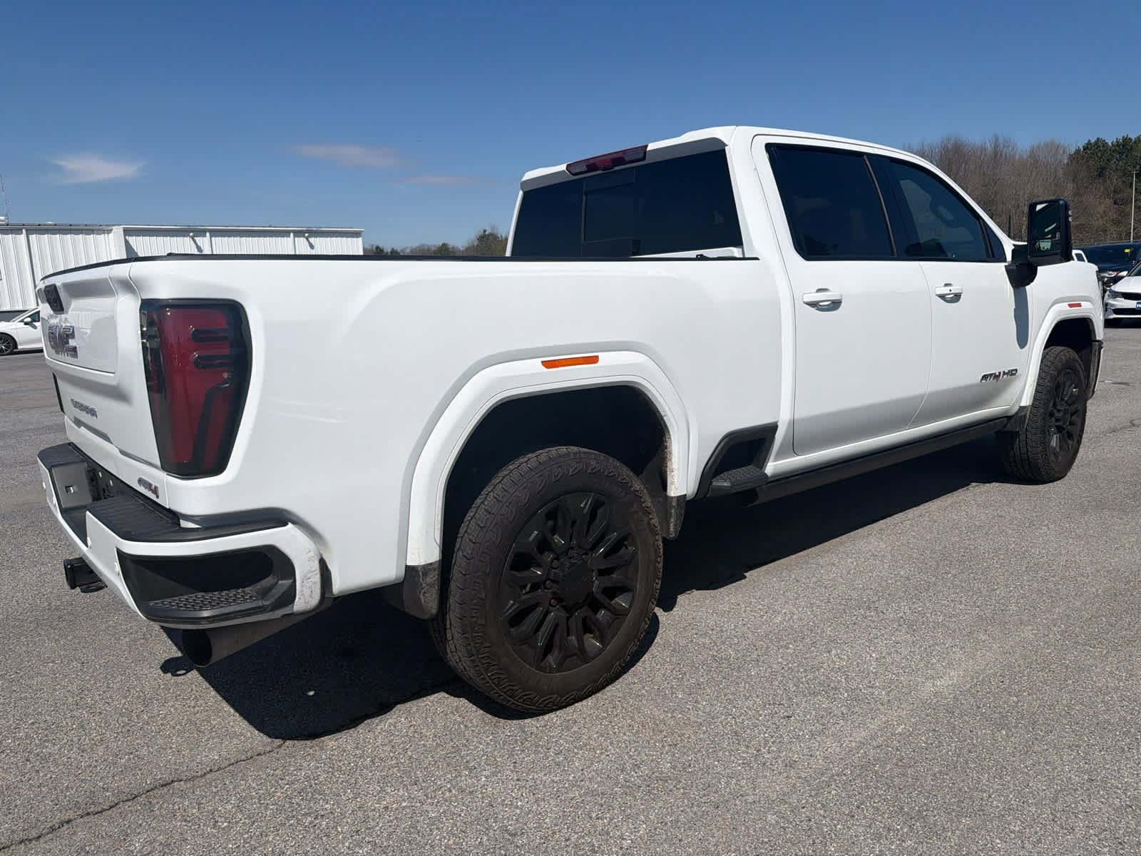 Used 2025 GMC Sierra 2500 AT4 w/ AT4 Premium Plus Package image 6