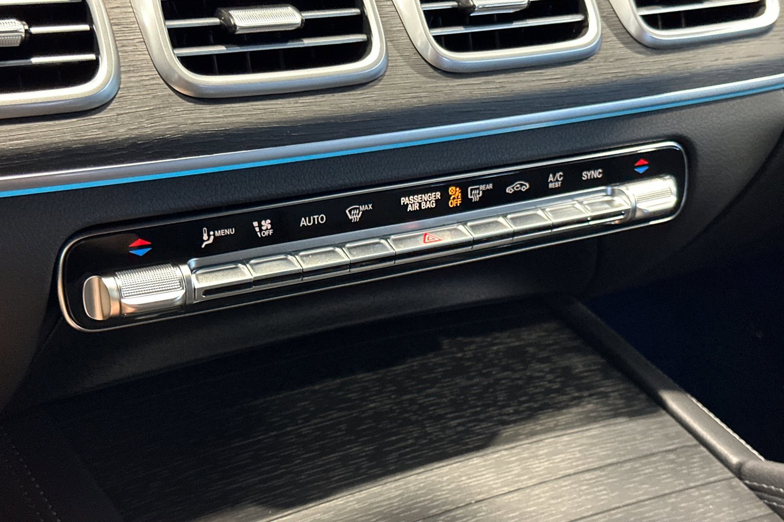 New 2025 Mercedes-Benz GLS 450 4MATIC image 22