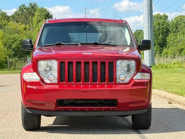 Used 2009 Jeep Liberty Sport AWD/4WD image 37