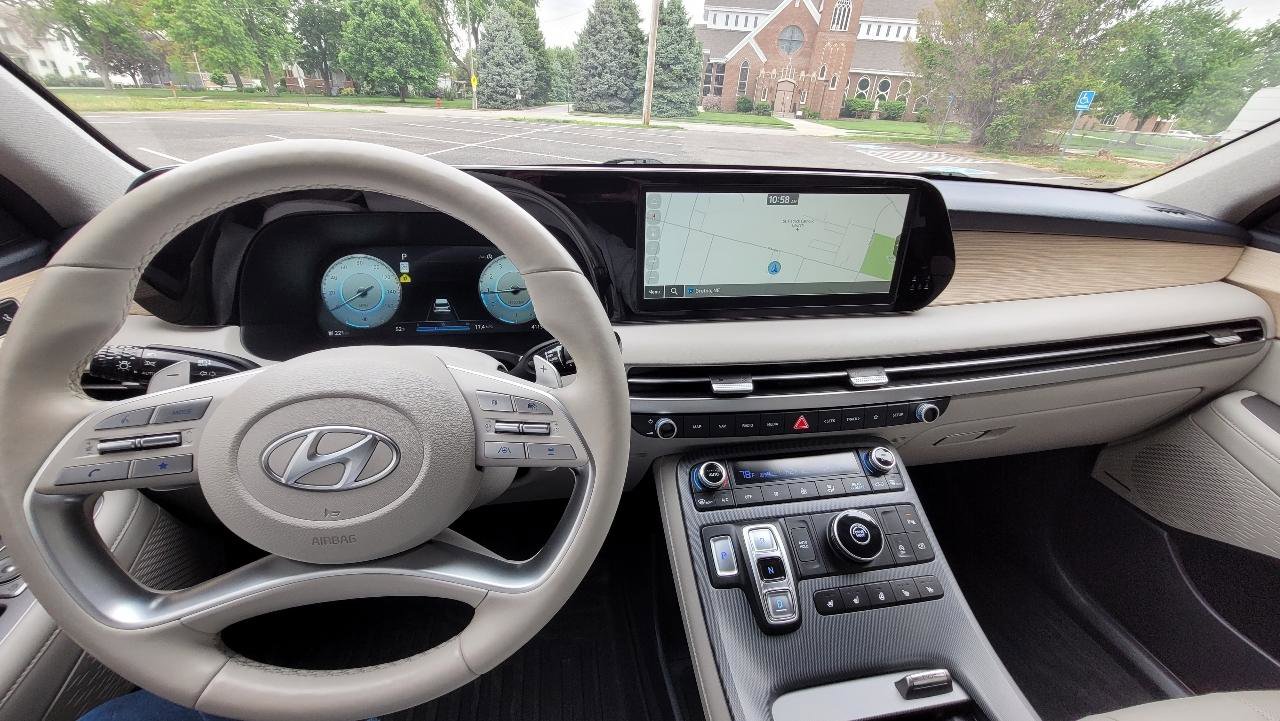 Used 2024 Hyundai Palisade Limited FWD image 10
