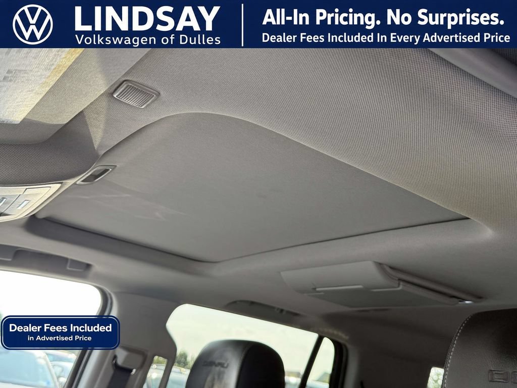 Used 2018 GMC Yukon Denali w/ Open Road Package AWD/4WD image 10