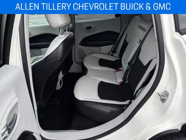 Used 2020 Jeep Compass Latitude image 25