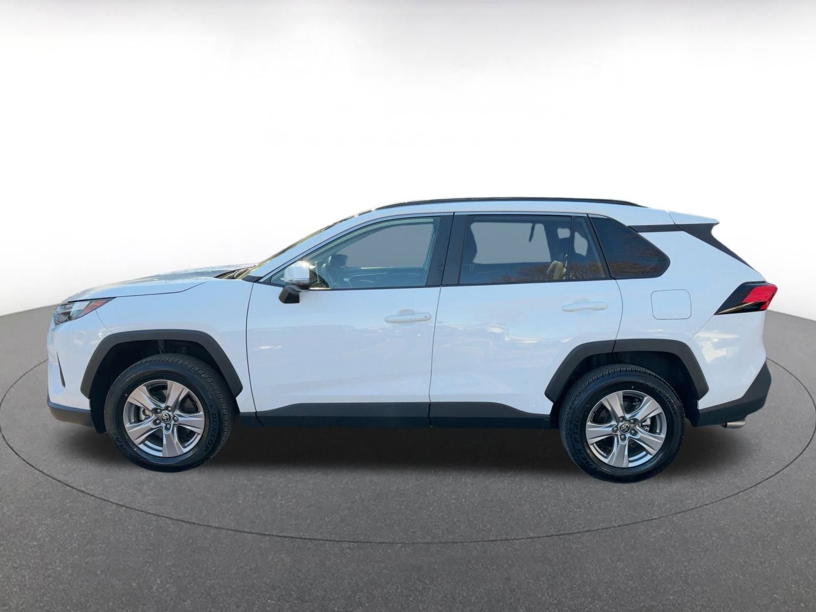 Used 2025 Toyota RAV4 XLE image 4