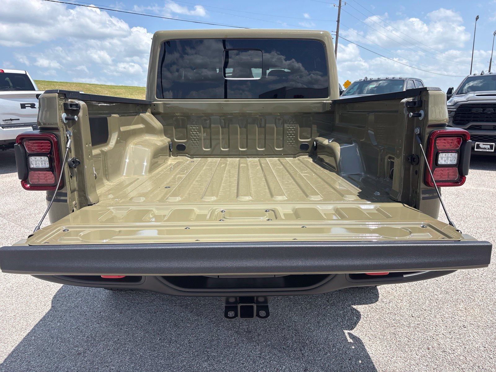 New 2026 Jeep Gladiator Sport AWD/4WD image 29