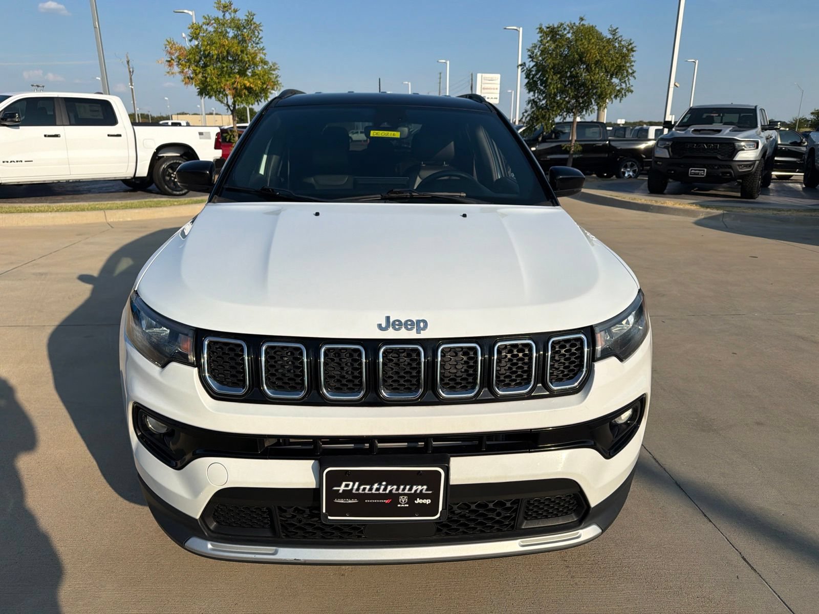 Used 2024 Jeep Compass Limited AWD/4WD image 8
