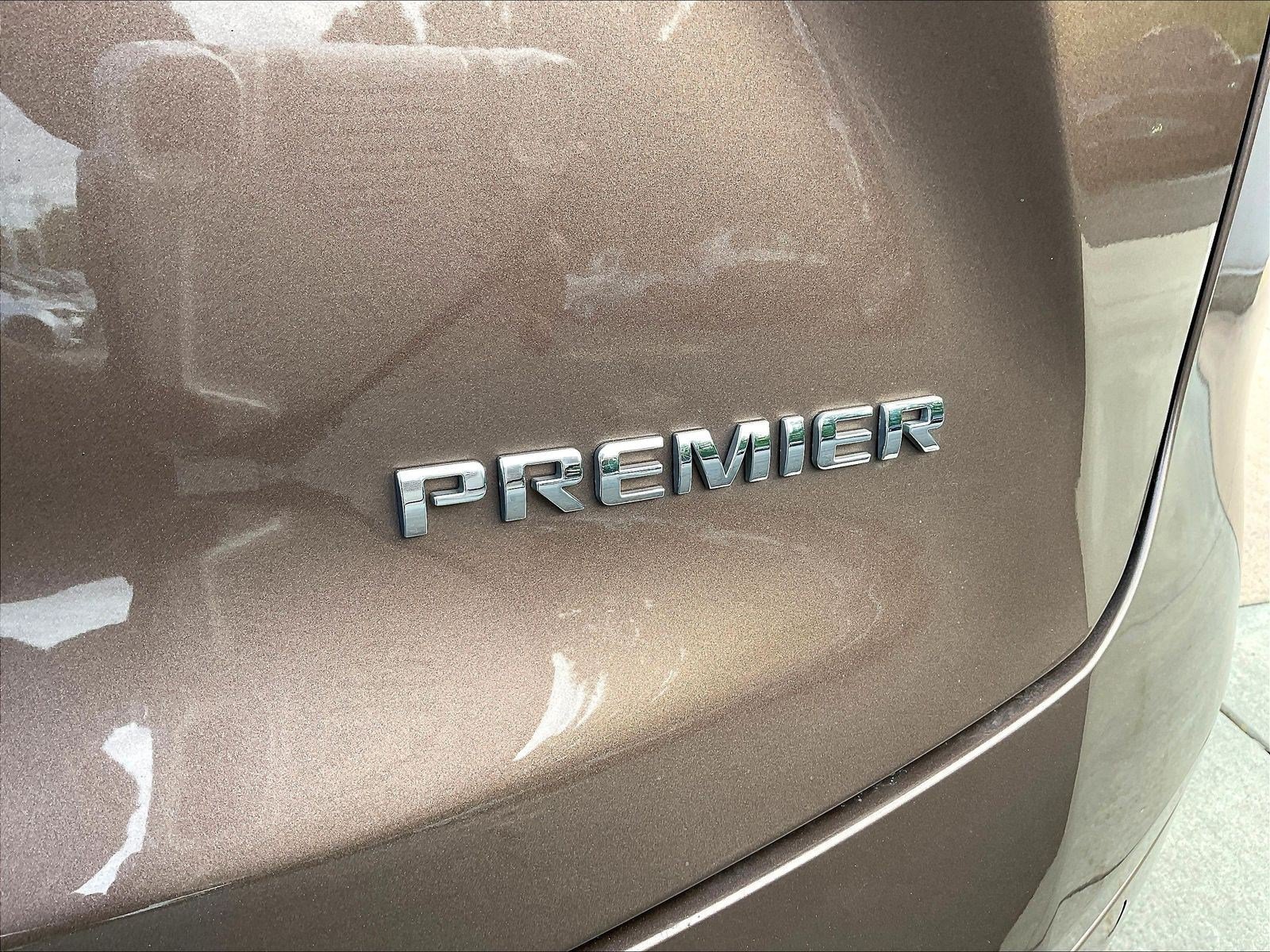 Used 2019 Chevrolet Blazer Premier w/ Sun and Wheels Package FWD image 24