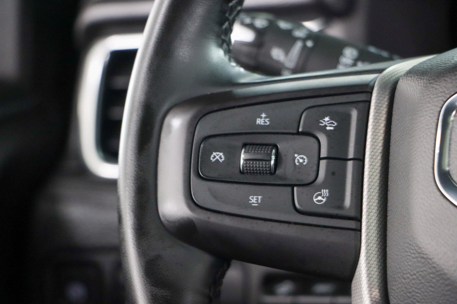 Used 2023 GMC Yukon Denali AWD/4WD image 14