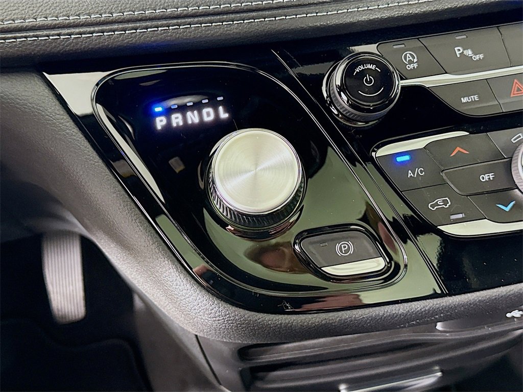 New 2026 Chrysler Pacifica Select image 18