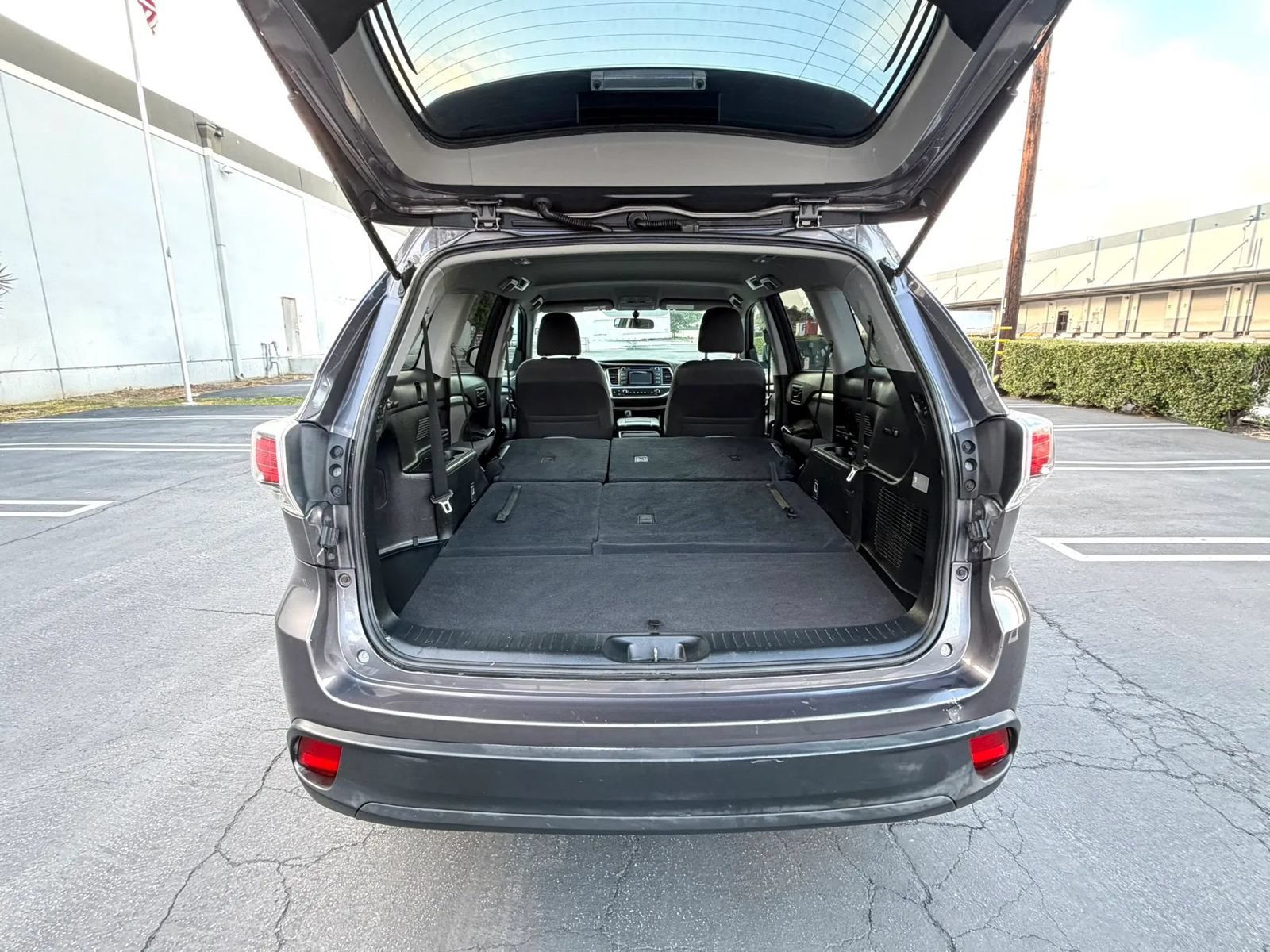 Used 2014 Toyota Highlander LE FWD image 17