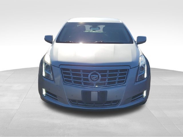 Used 2013 Cadillac XTS Luxury AWD/4WD image 2