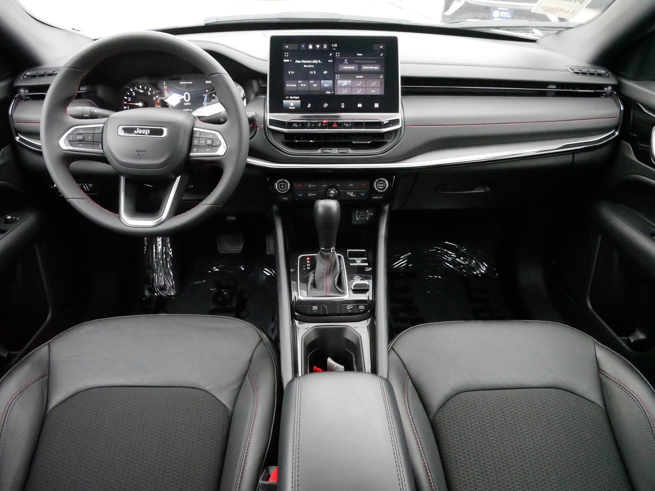 Used 2024 Jeep Compass Trailhawk image 10