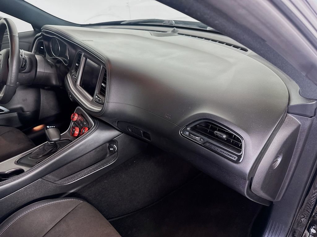 Used 2022 Dodge Challenger R/T w/ Plus Package image 28