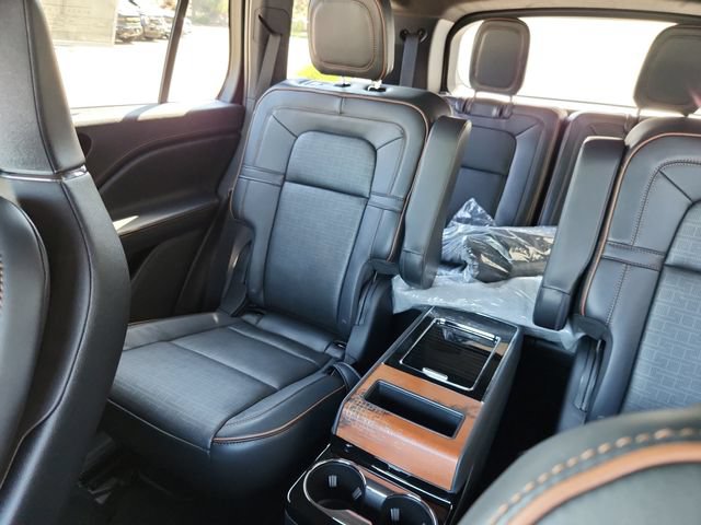 New 2025 Lincoln Aviator Black Label w/ Black Label Special Edition AWD/4WD image 15