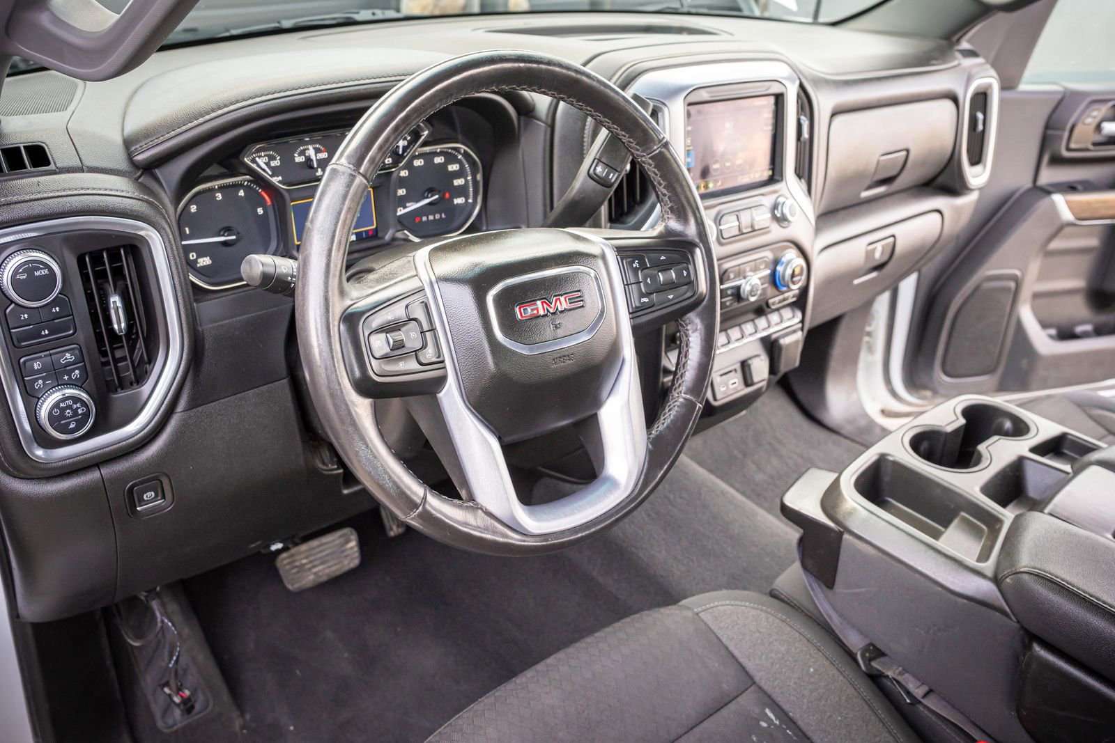 Used 2022 GMC Sierra 3500 SLE w/ SLE Convenience Package AWD/4WD image 14