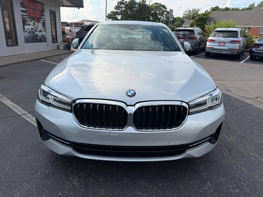 Used 2021 BMW 530i xDrive w/ Premium Package AWD/4WD image 3