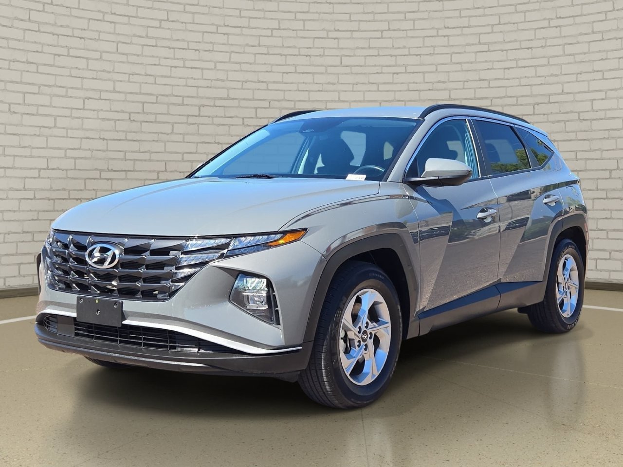 Used 2024 Hyundai Tucson SEL FWD image 2