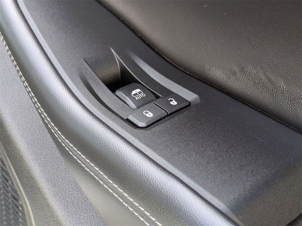 Used 2024 Jeep Grand Cherokee L Laredo image 36