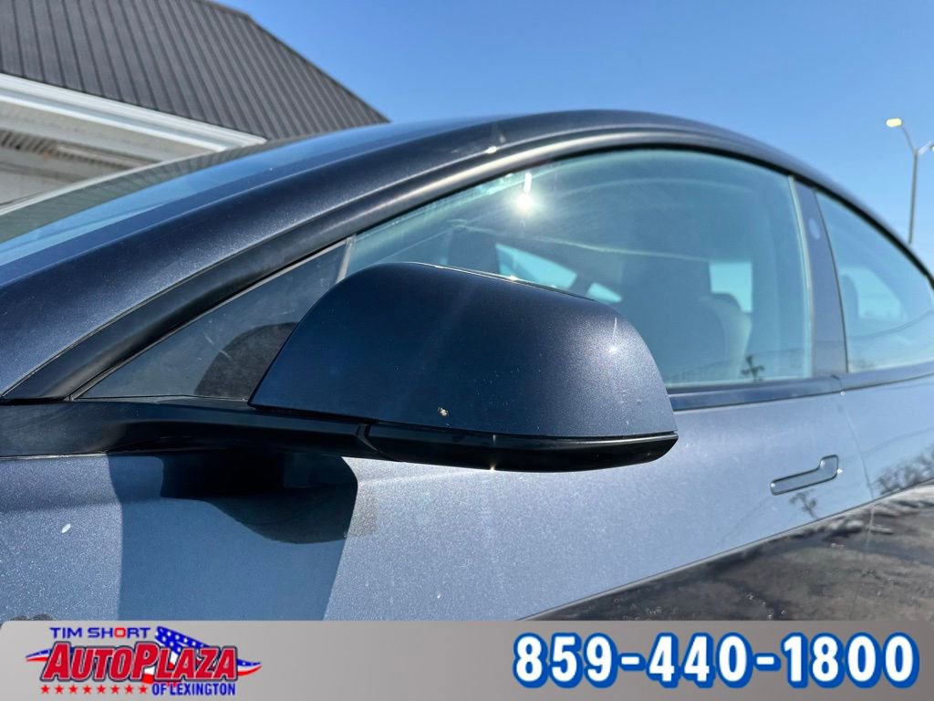 Used 2024 Tesla Model 3 Standard Range image 17