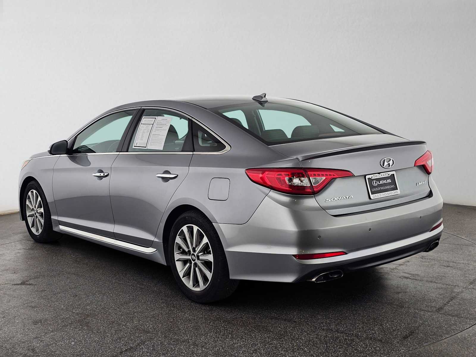 Used 2017 Hyundai Sonata Limited w/ Ultimate Package 04 FWD image 5