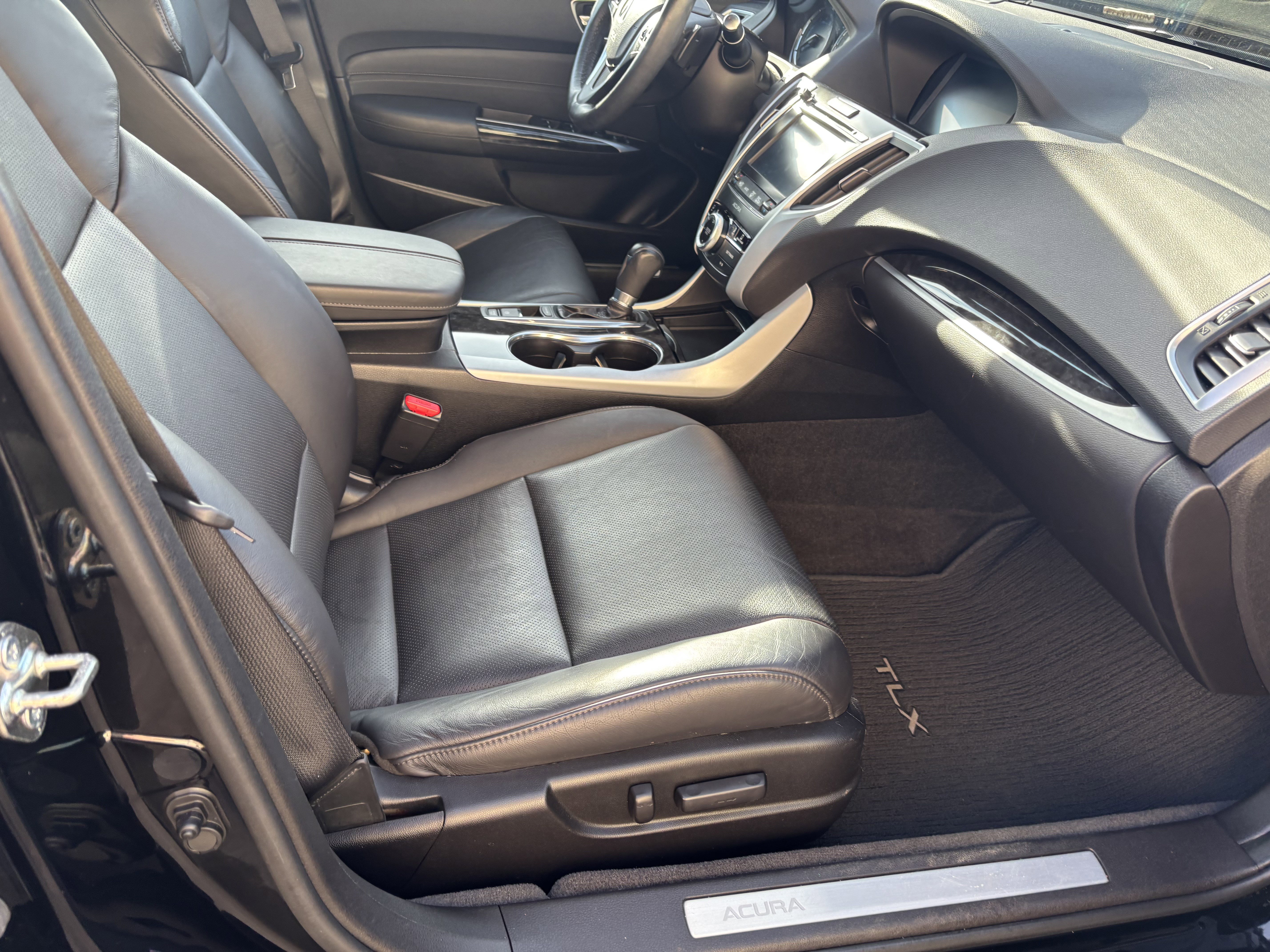 Used 2019 Acura TLX w/ Technology Package image 28