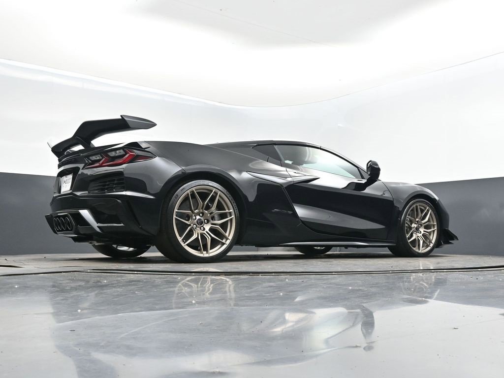 New 2026 Chevrolet Corvette Z06 w/ Z07 Performance Package image 38
