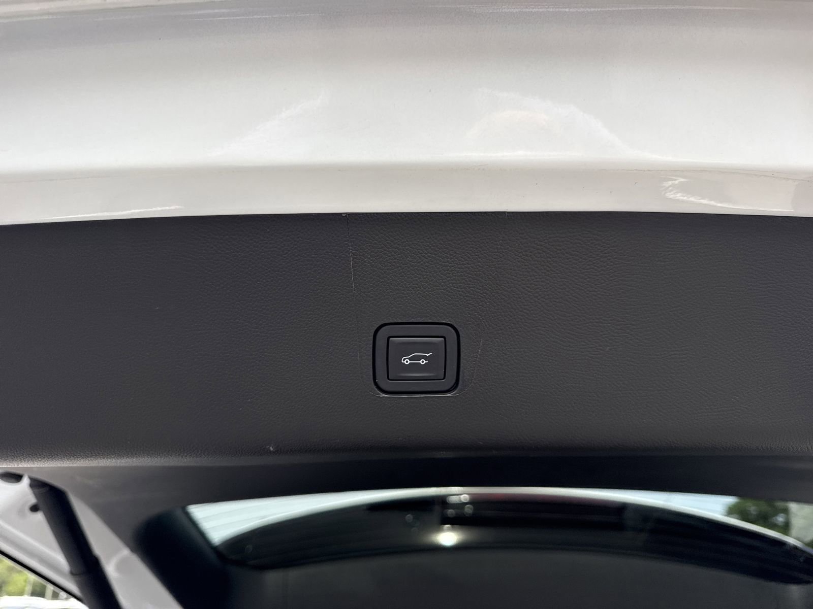 Used 2023 Chevrolet Traverse LT FWD image 31