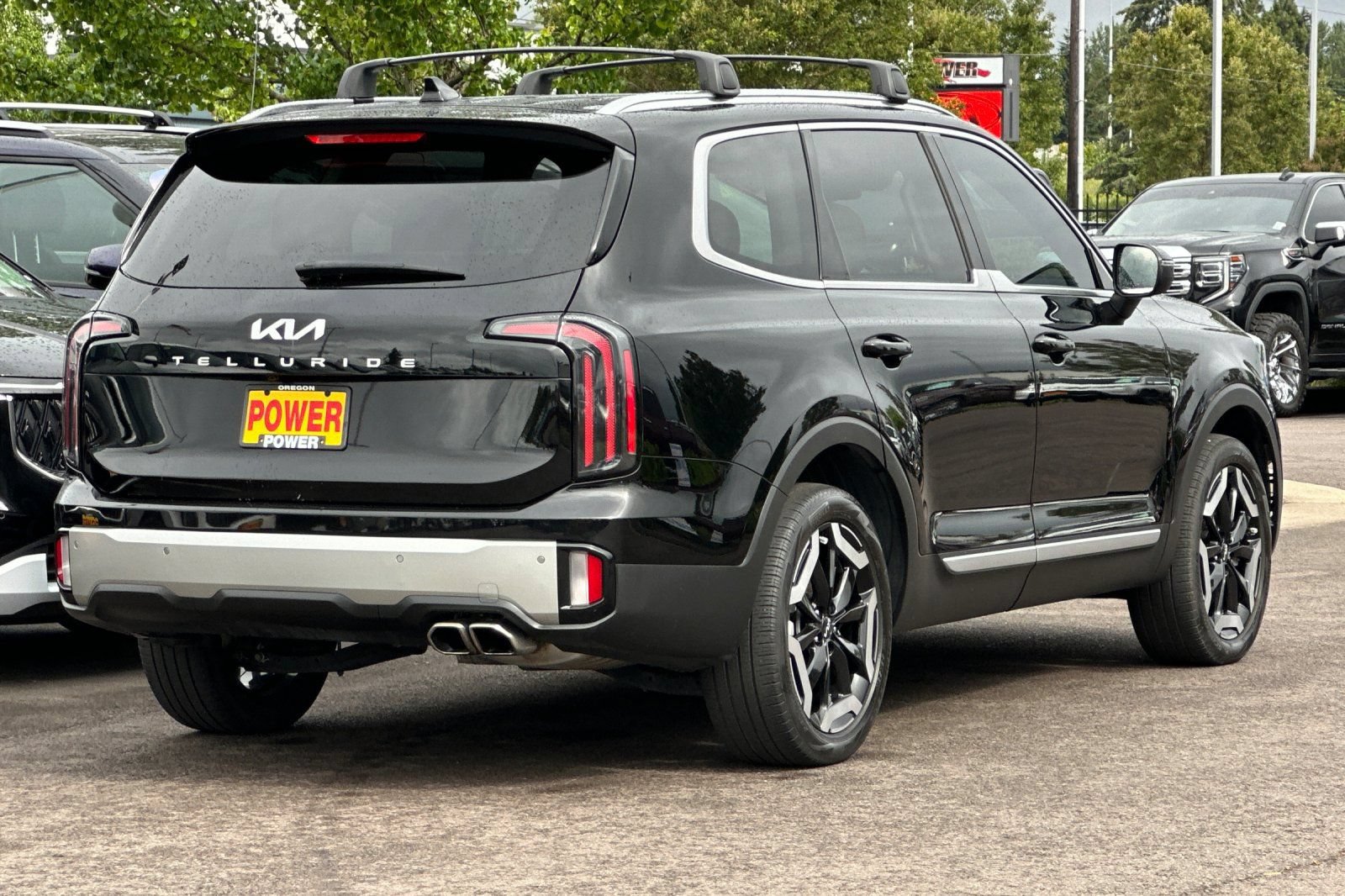 Certified 2023 Kia Telluride EX w/ EX Captain's Chair Package FWD image 4