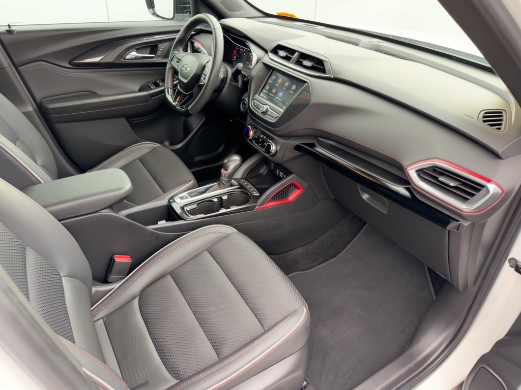 Used 2022 Chevrolet TrailBlazer RS FWD image 30