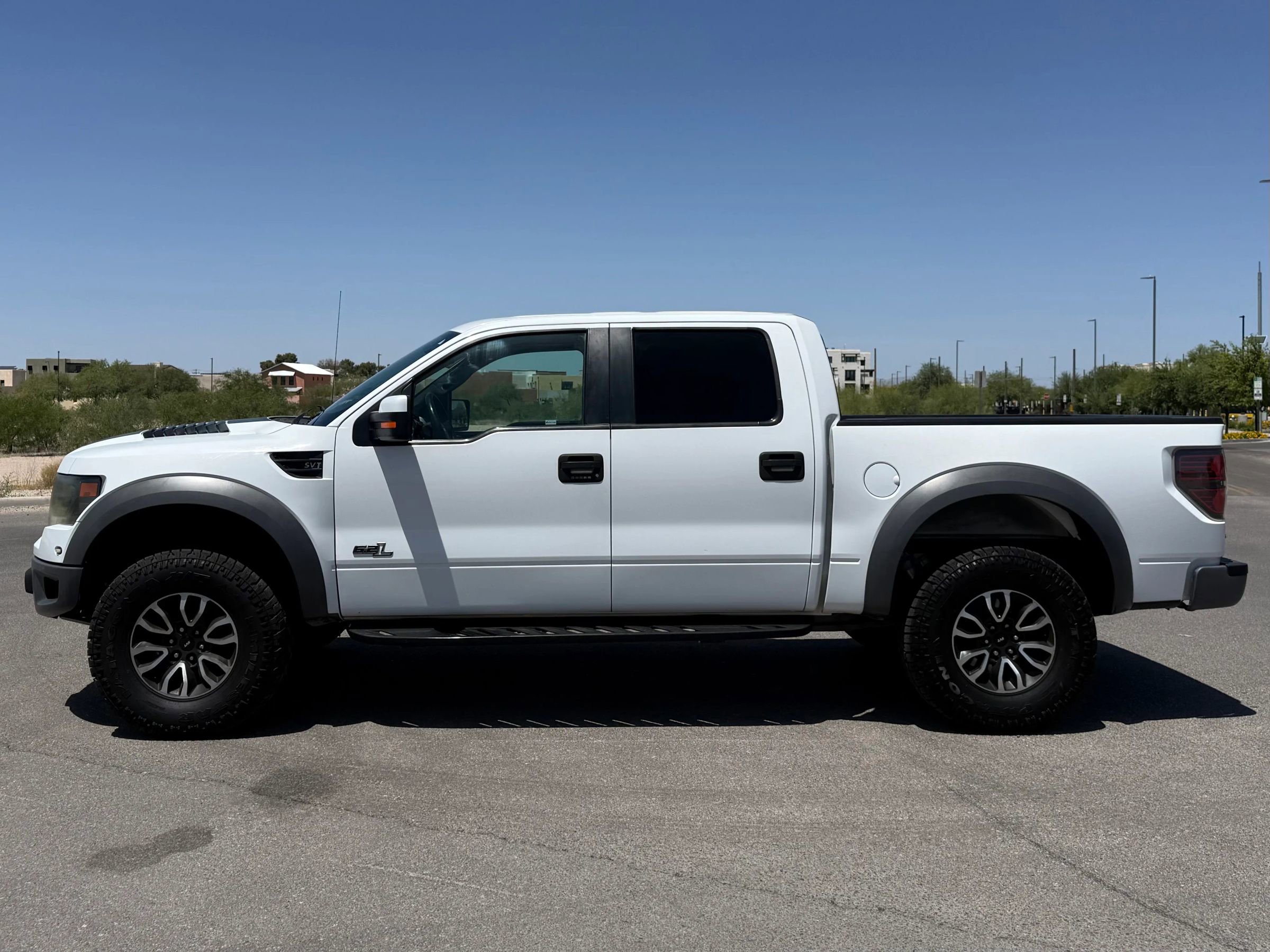 Used 2014 Ford F150 Raptor w/ Equipment Group 801A Luxury AWD/4WD image 5