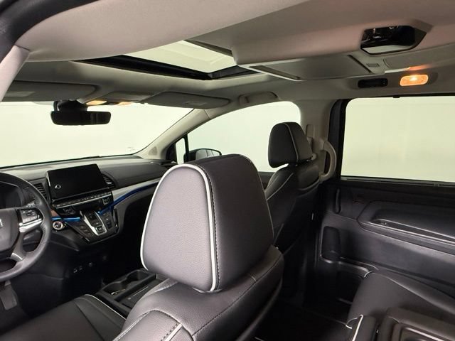Used 2025 Honda Odyssey Touring image 39