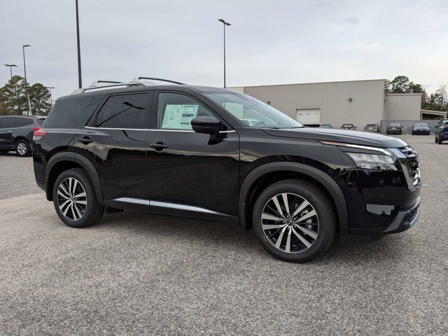 New 2025 Nissan Pathfinder Platinum w/ Cargo Package image 2