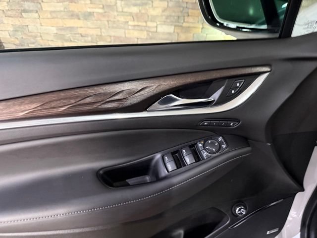 Used 2024 Buick Enclave Avenir w/ Avenir Technology Package AWD/4WD image 12
